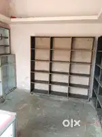 टेबल काउंटर रैक good condition में हैं