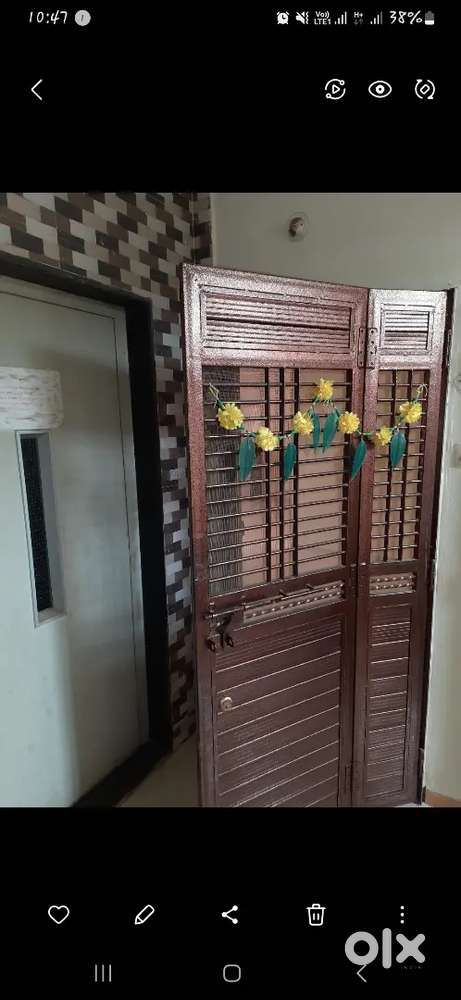 2BhK flat with dry balcony available for rent , 24hr water , lift