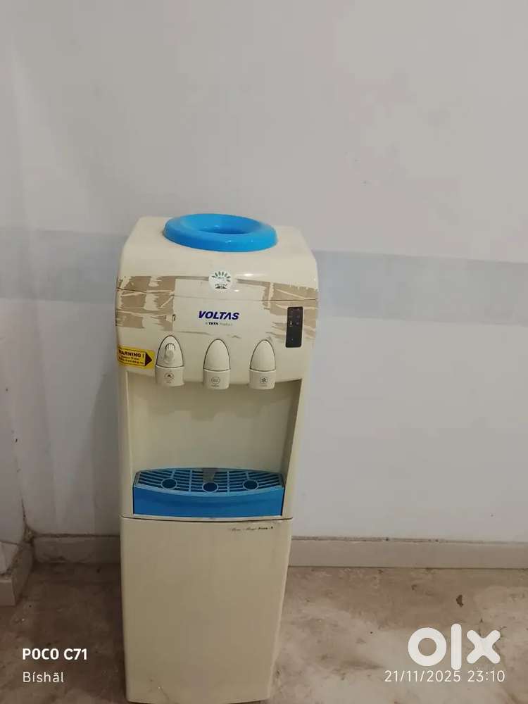 Hot water machine