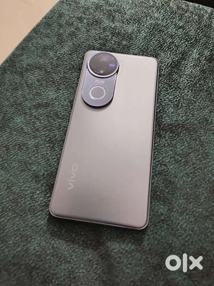 Vivo v50 5G 8 ram 256 exchange available 7 Mahina warranty