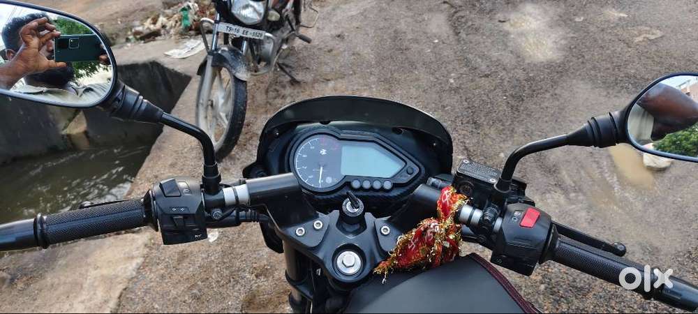 Pulsar bike full condition single hand