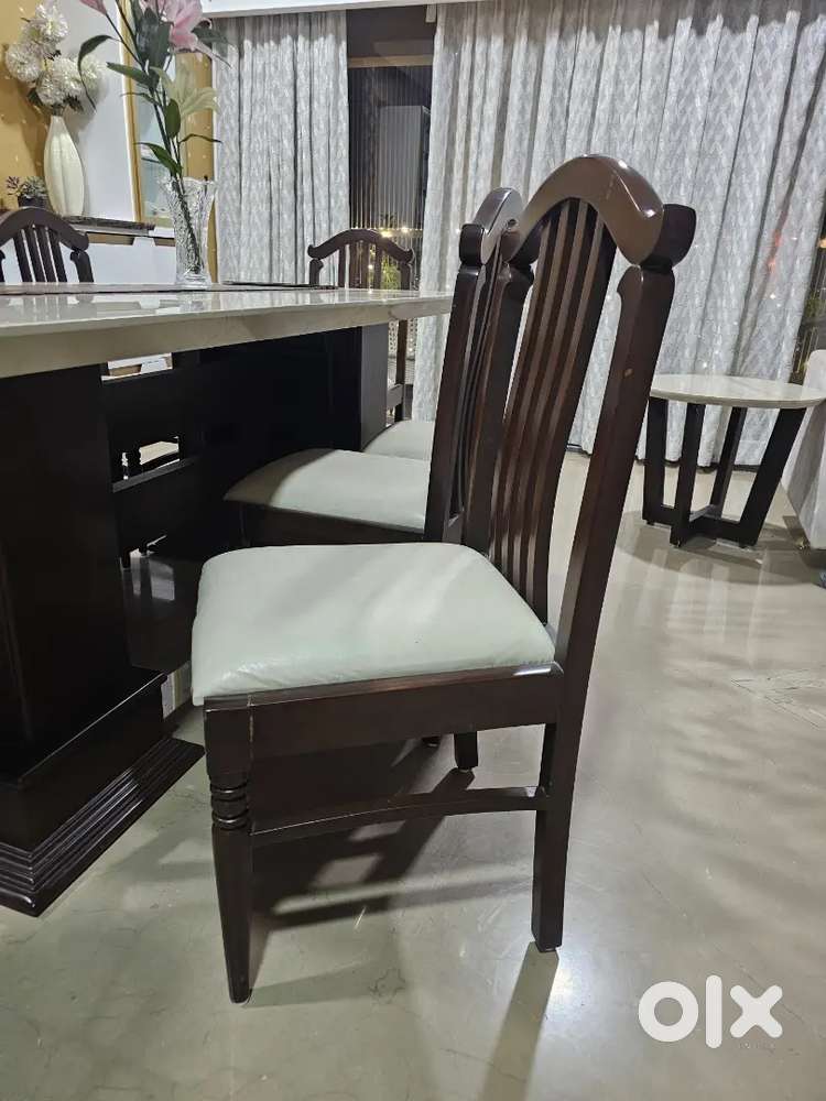 Dining table 8 seater