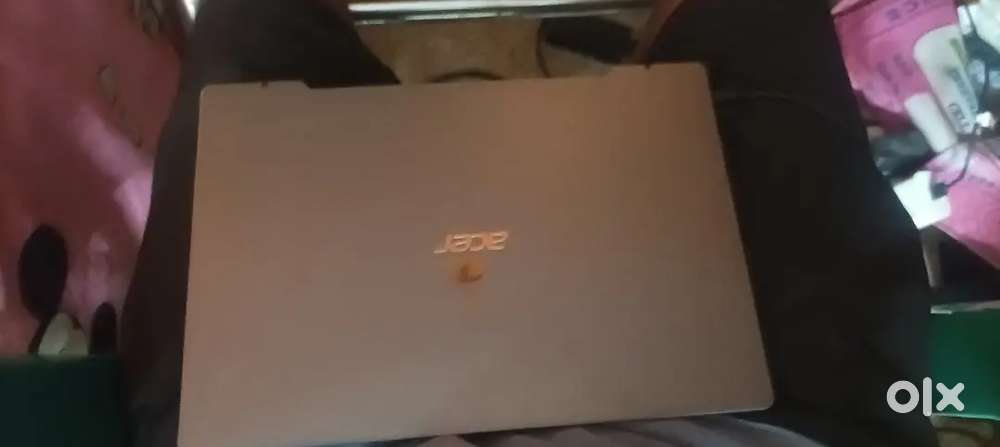 Acer urgent sell good condition newly brought 4 months only