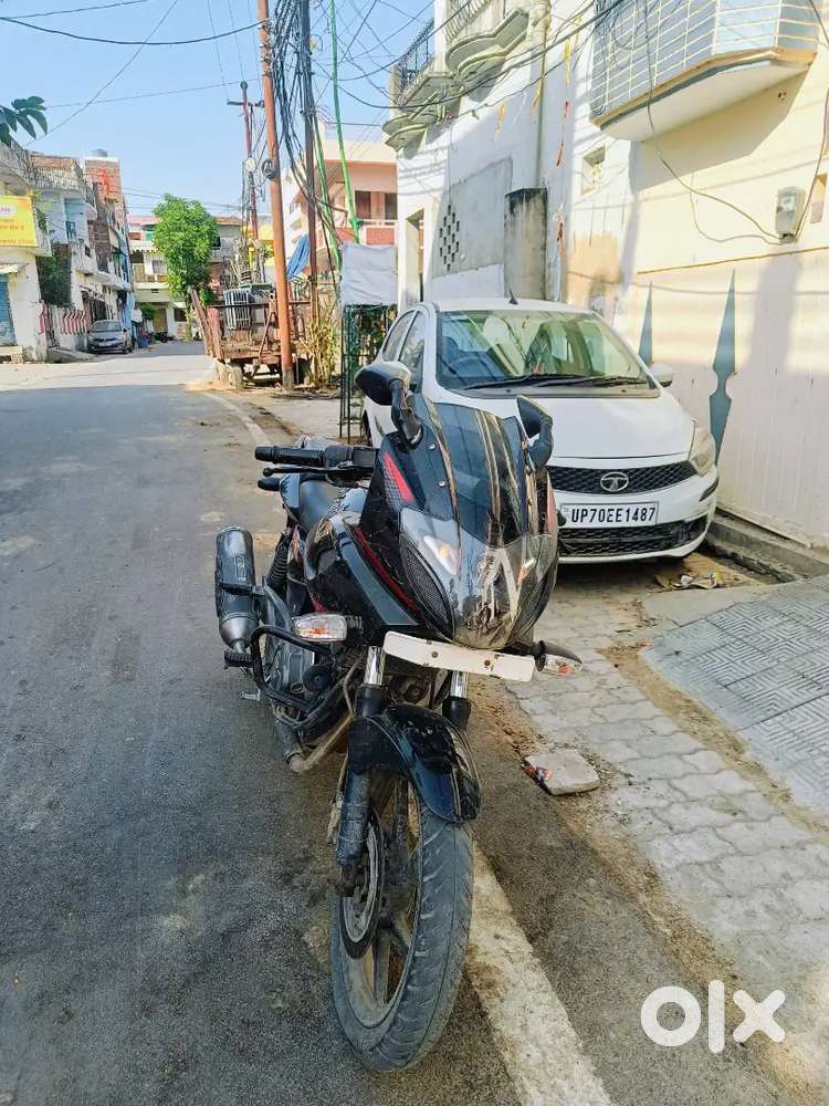 Bajaj Pulsar 220f (2017 model) Fixed price