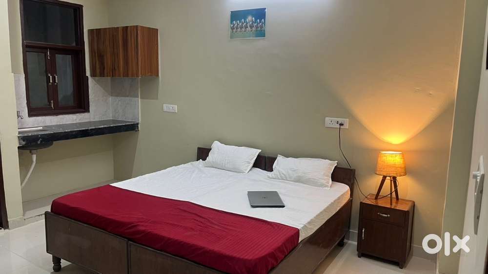 1 rk fully / sami furnished available