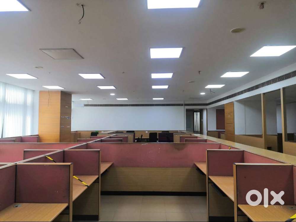 1000Sqft , 15 to 20 Work Station in  Race Course