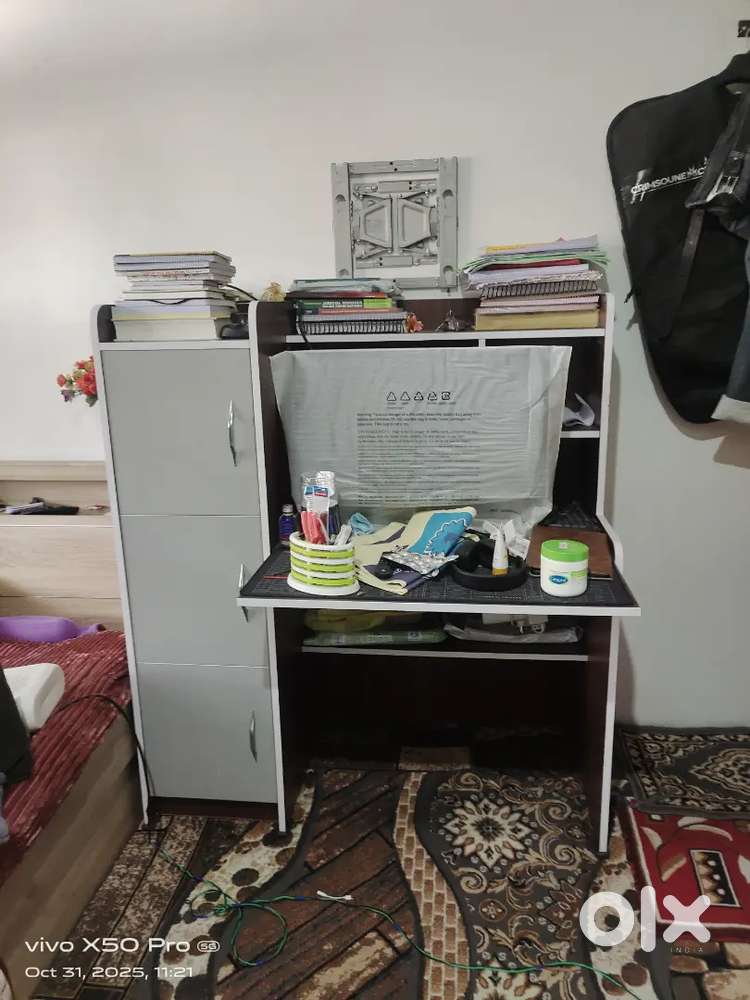 Study table and tv tabble