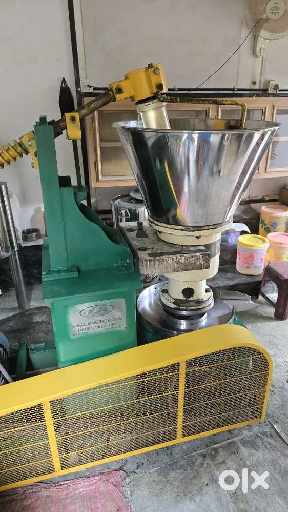 Coconut Chakki Machine for Sale – Excellent Working Condition