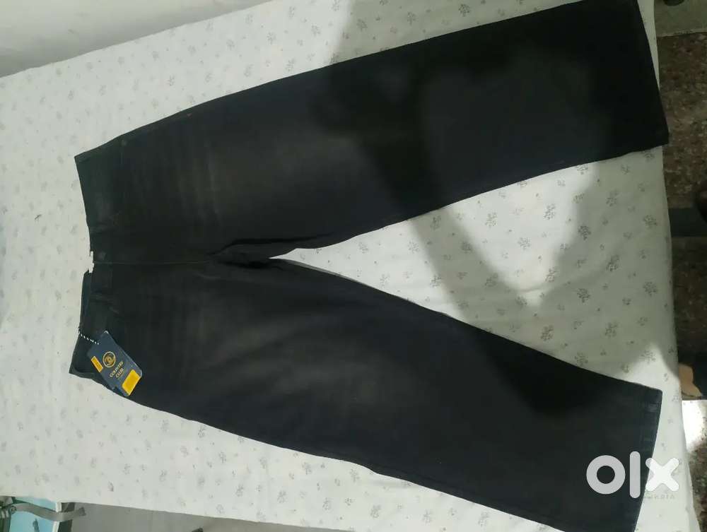 Black loose fir pent