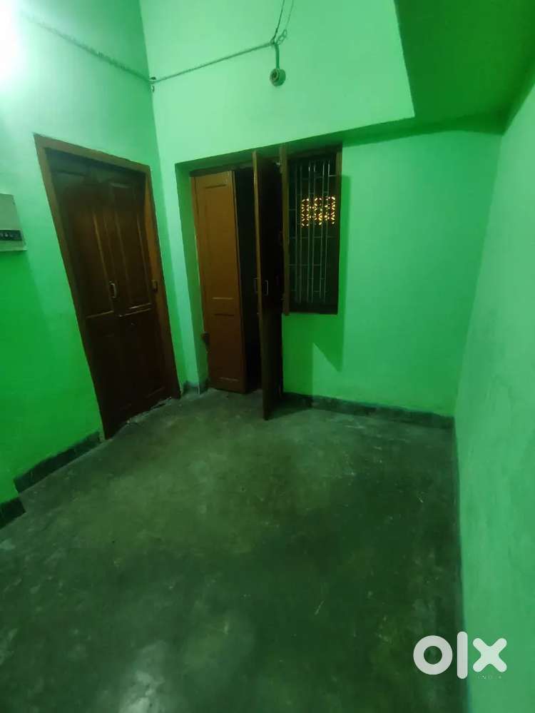 1 room common toilet & bathroom