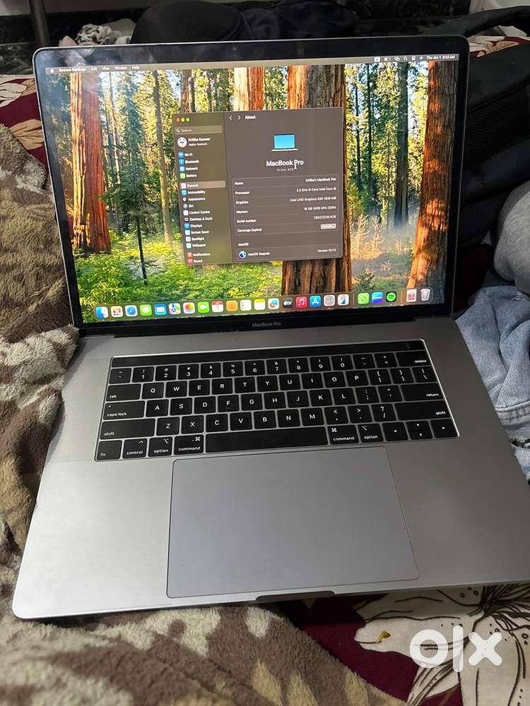 MacBook Pro 8-Core Intel Core i9