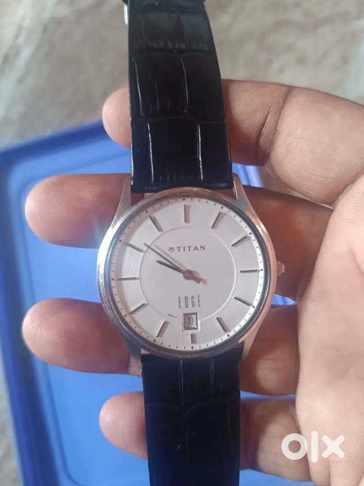 Titan edge watch