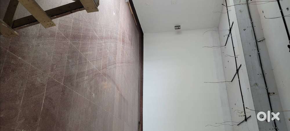 426 SQ.FT SEMI FURISHED OFFICE SPACE SECOND FLOOR RAVIPURAM, KOCHI.