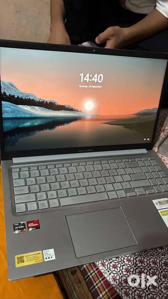 Asus Vivobook Ryzen 7