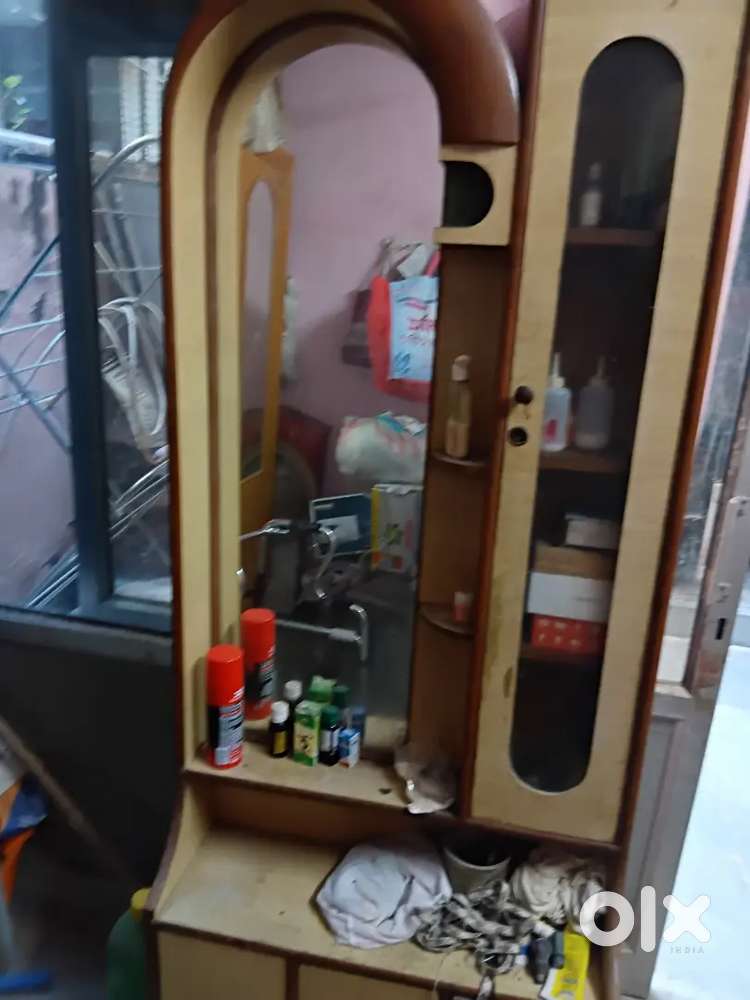 Showcase,corner