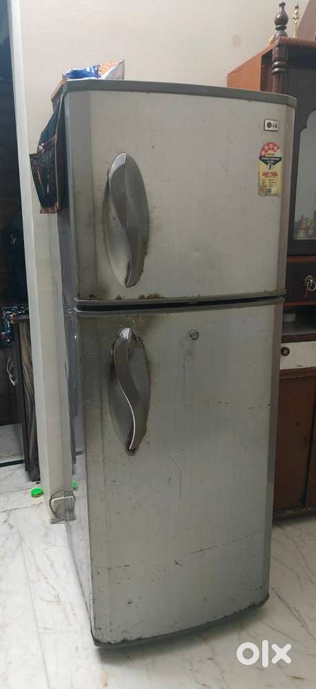 Lg 230 ltr fridge good condition urgent sell