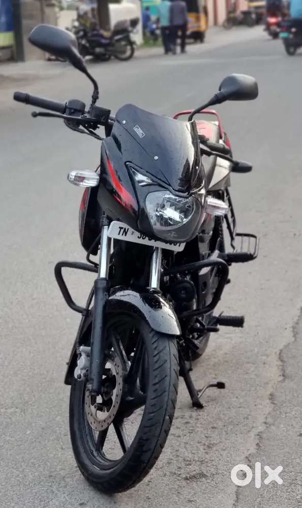 Bajaj pulsar 2020 model black low price low km exelent condition vehic
