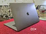 Apple Macbook i9 32GB 2TB 5.5GB Graphic 15inch Touchbar Retina Display