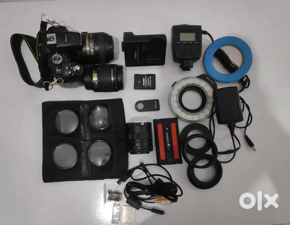 Nikon D5300 DSLR Bundle (kit lens and macro lens)