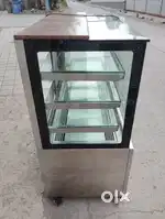 Cake Display fridge 2*4 ft