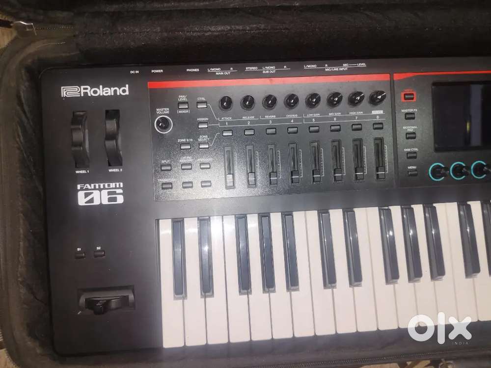 Roland fantom 06 and spd sx sampler pad and xps 30