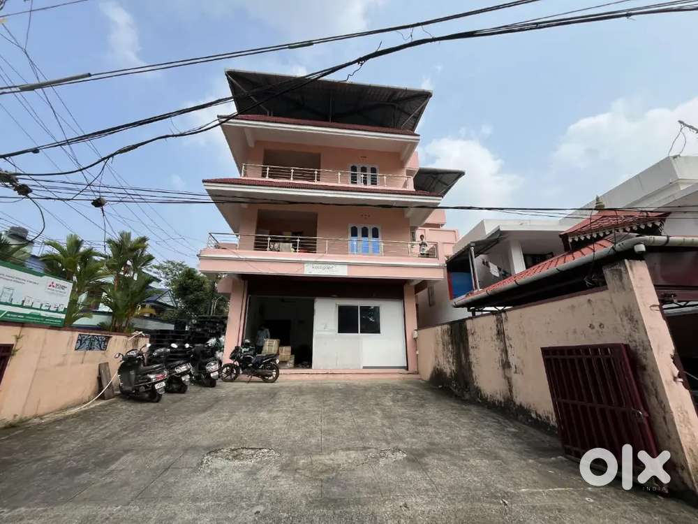 7500 SQFT COMMERCIAL BUILDING FOR SALE AT PALARIVATTAM THAMMANAM