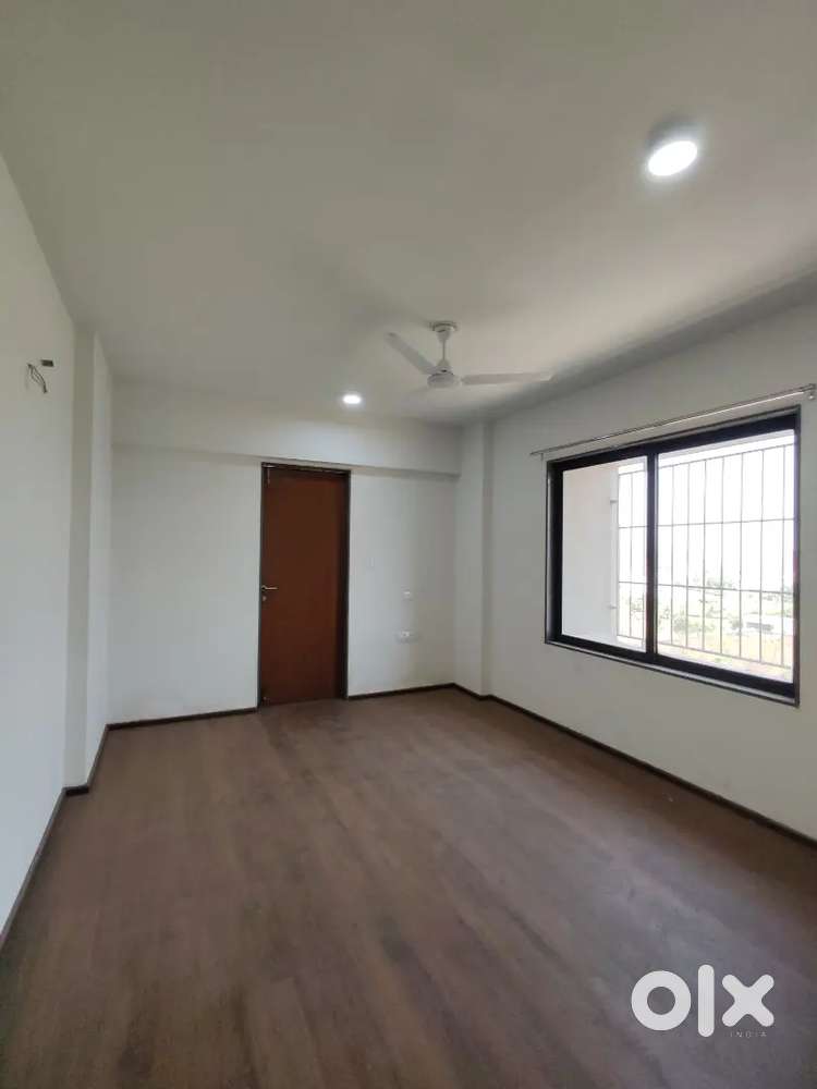 New 3bhk flat in vesu