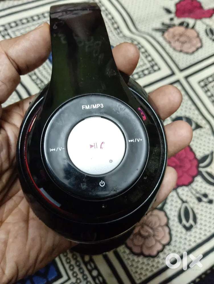 All in one bluetooth headphones