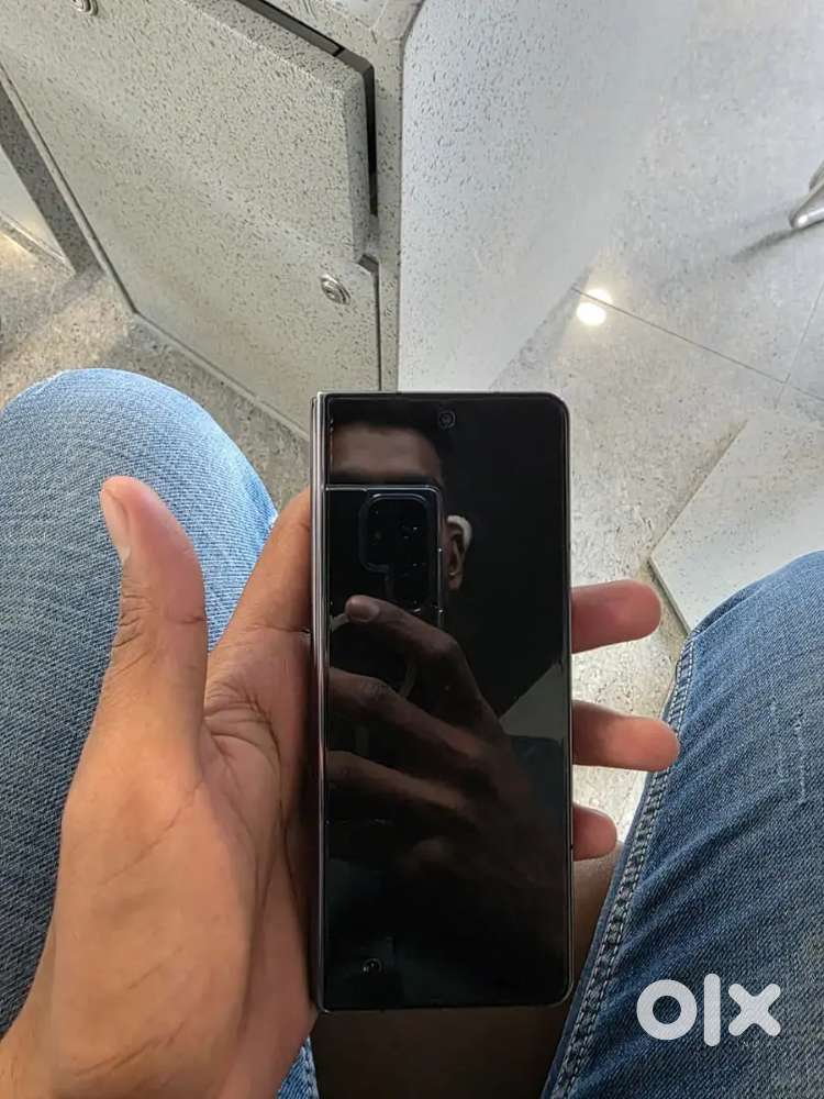 Samsung z4 Fold 12GB RAM 512 GB storage