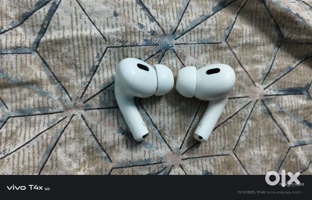 Apple airpods pro 2 months old