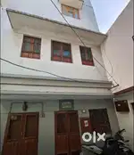 Single room available with ac and common  washroom