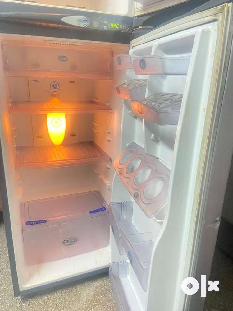 Big duoble door fridge 300 litar