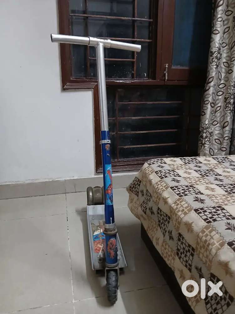 3 wheel kids scooter for3-14 years purchased from first cry