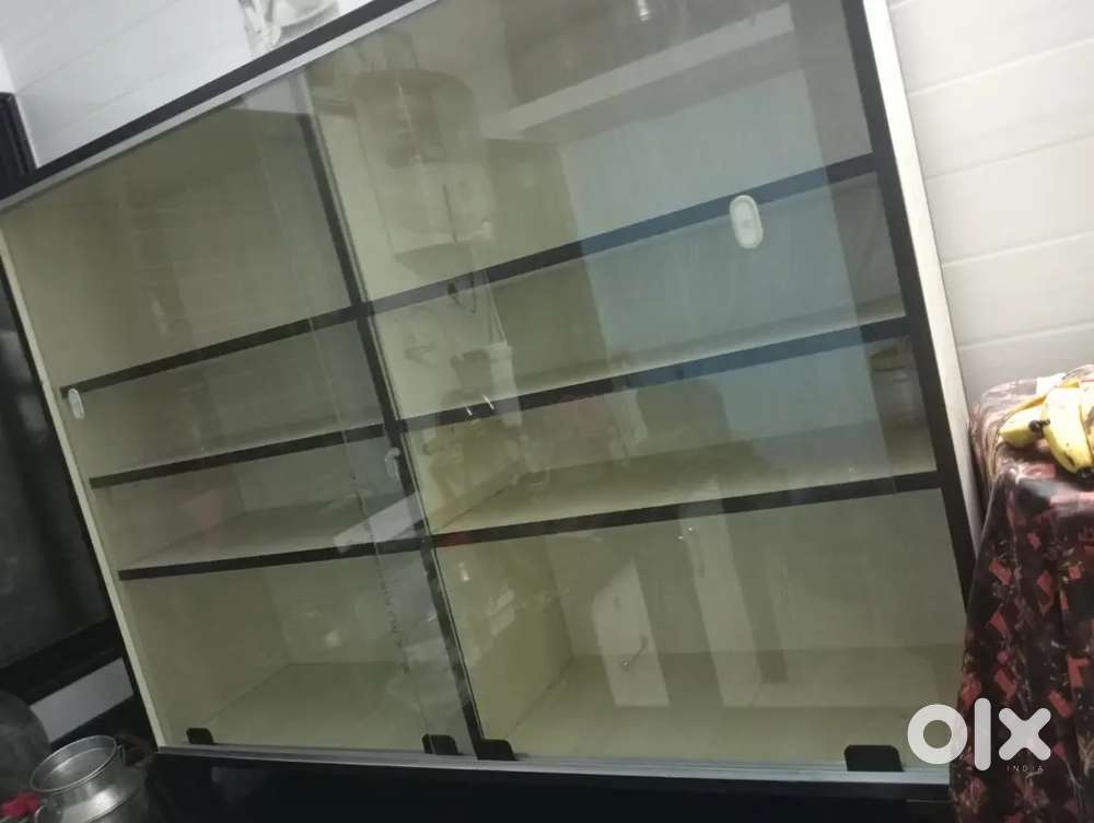 Sliding door cupboard