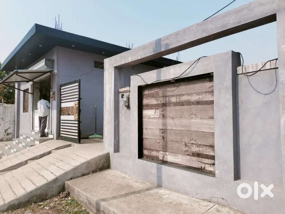 Safe Family room, student room or shop rent se available hai