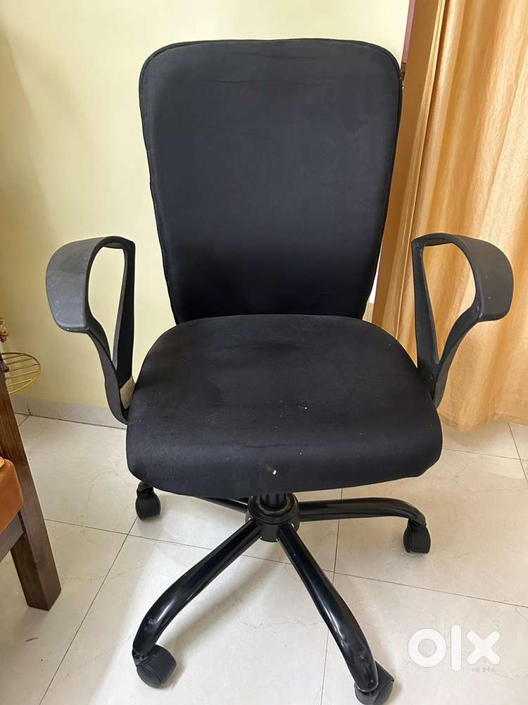 Office Chair in Excellent Condition for Sale