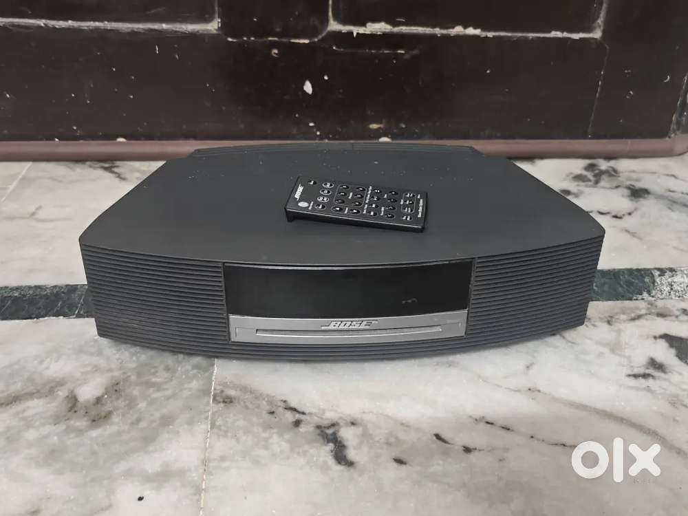 Bose wave radio CD player aux working condition