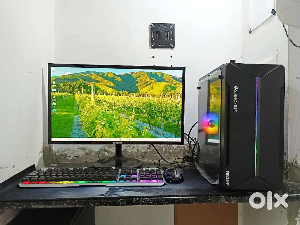 Gaming PC i5 9th Gen, 16GB Ram, 256GB SSD, 24in display New condition