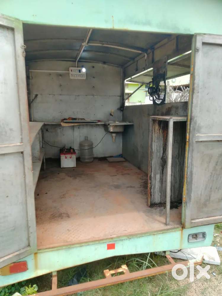 FOOD TRUCK