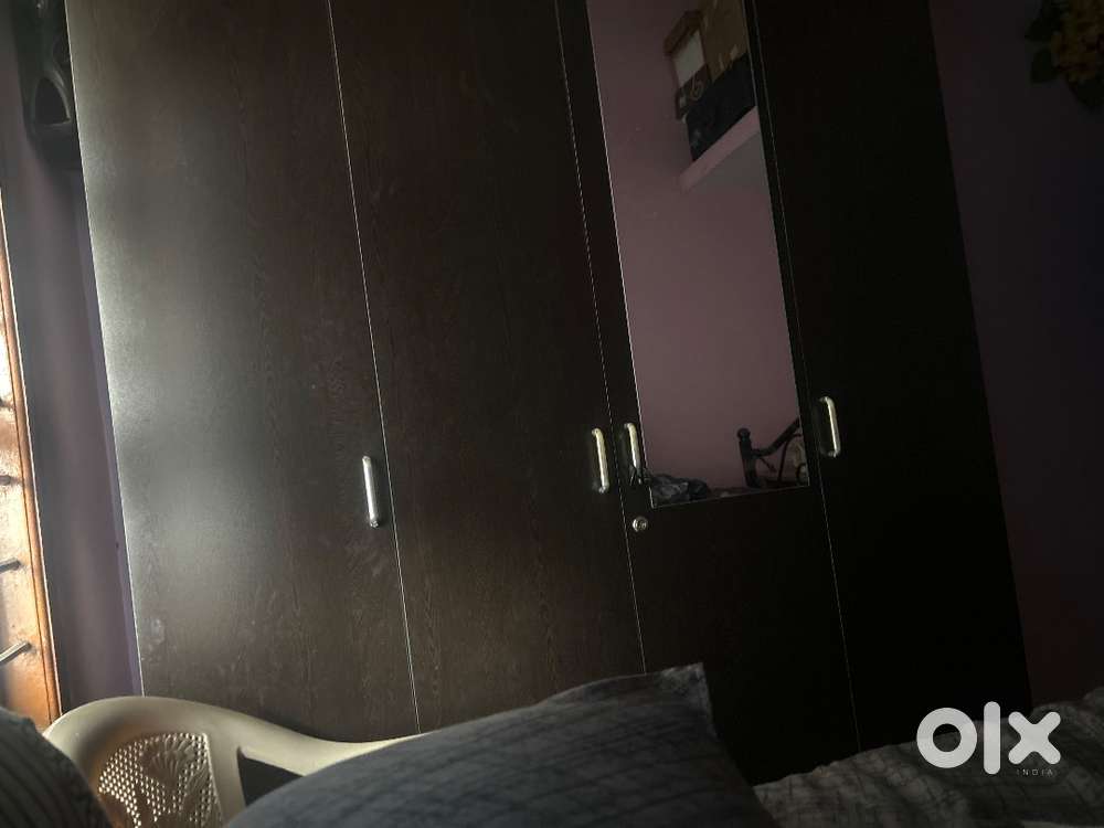 Looking for female flatmate