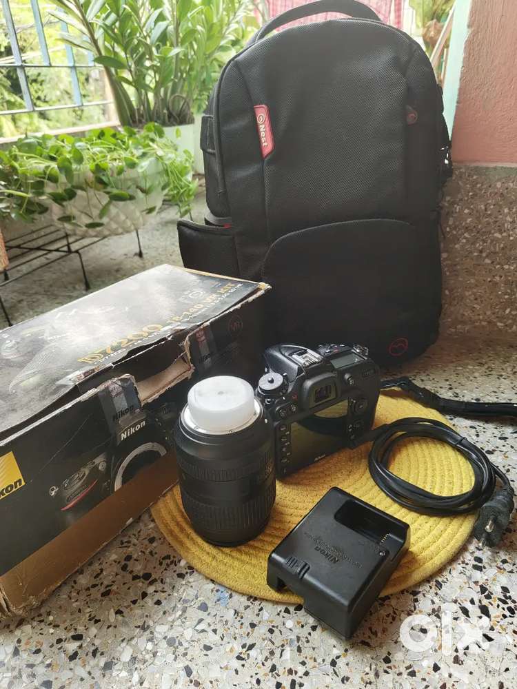 SELL DSLR NIKON D7200