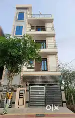 1 RK flat in Sector 63A