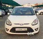 Ford Figo, 2012, Petrol
