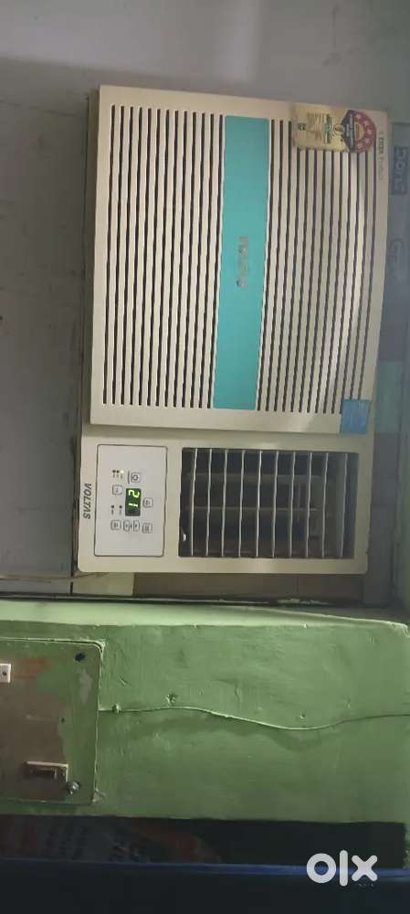 Window AC Urgent Sell