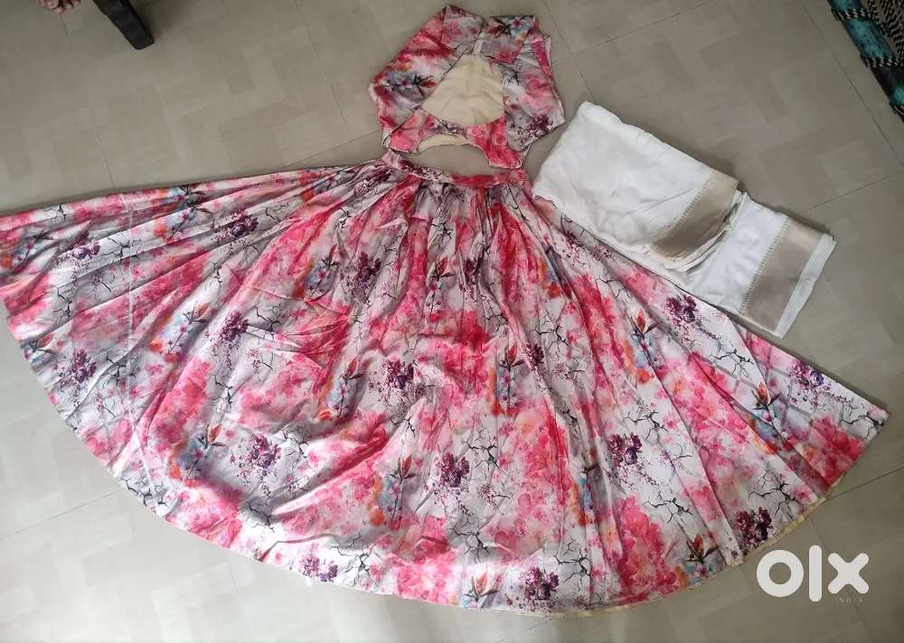 Beautiful Floral Lehenga Choli with Dupatta – Elegant Party Wea