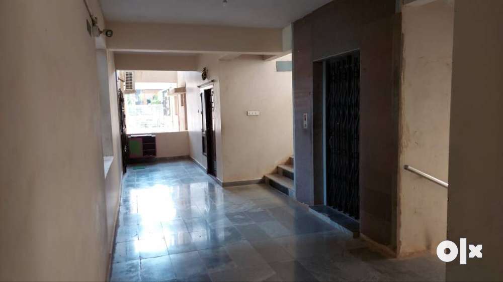 3 bed room flat for sale at Neela's Tower,Vedayyapalem,Nellore