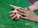 Nail artist