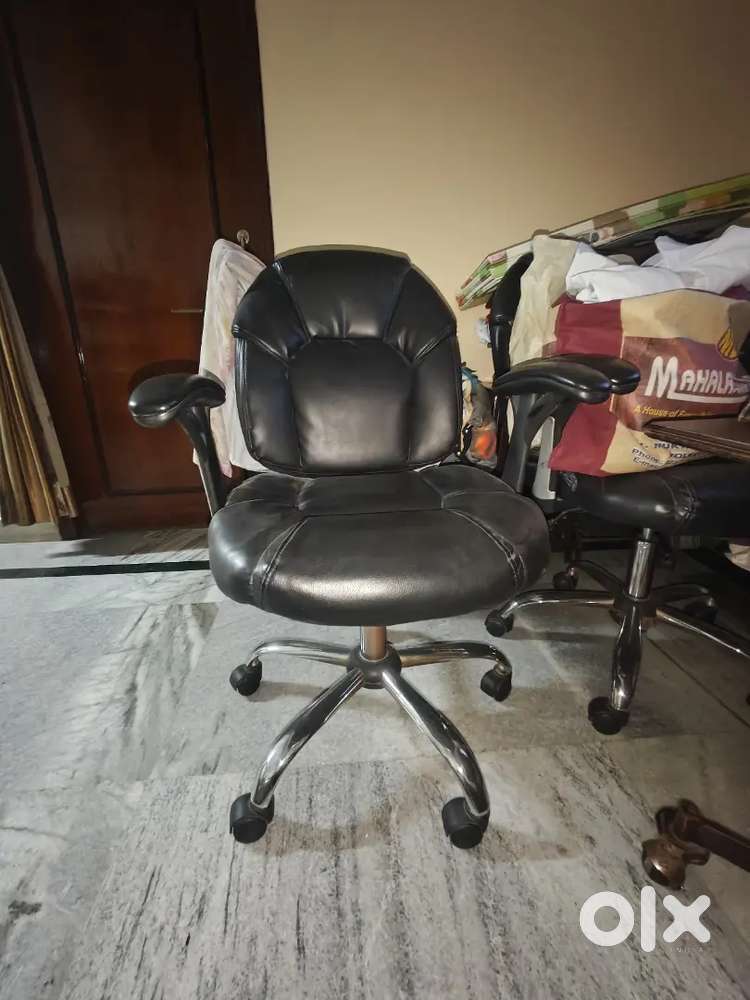 Office table and chairs