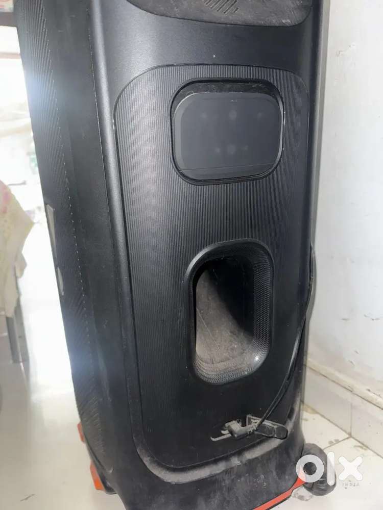 JBL Party box 710 800W