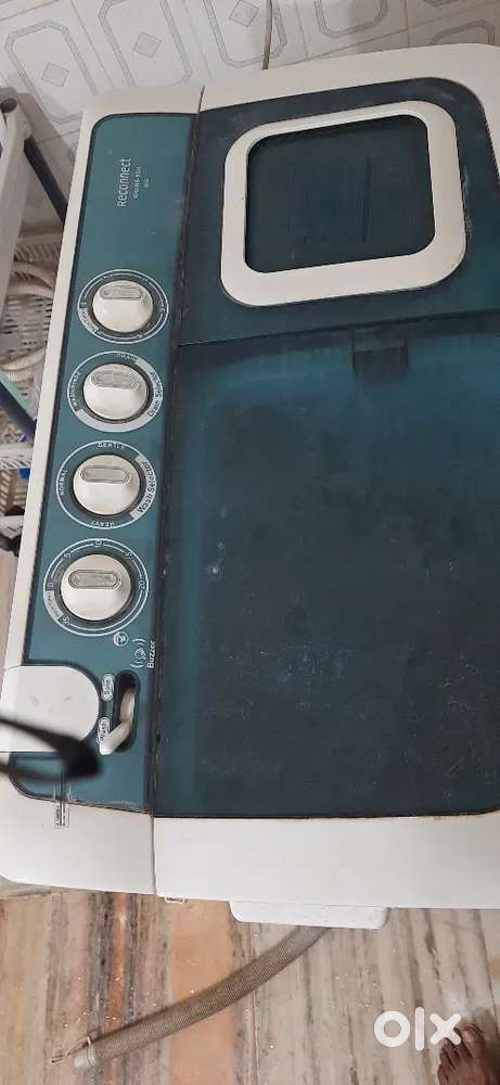 Semi automatic washing machine